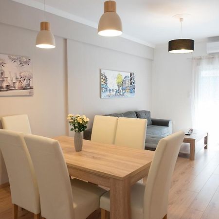 Newly Renovated Flat 500M From Subway Station Daire Atina Dış mekan fotoğraf